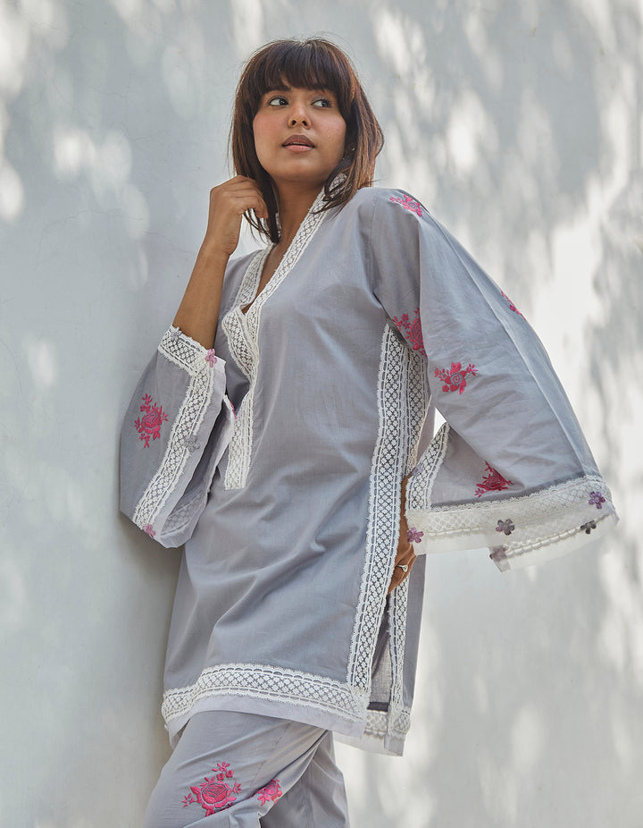 Ocean breeze [Mausam]